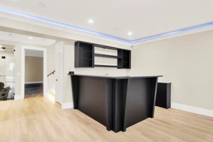 Swimming Pool Photo of 16285 28 Avenue, Surrey, BC