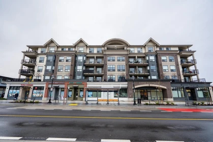 301 2493 Montrose Avenue, Abbotsford, BC, Abbotsford — Apartment/Condo for sale