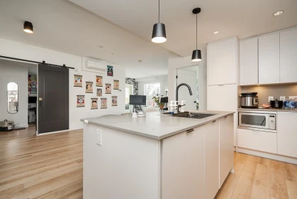 Kitchen Island Photo of 301 2493 Montrose Avenue, Abbotsford, BC