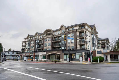 301 2493 Montrose Avenue, Abbotsford, BC, Abbotsford — Apartment/Condo for sale