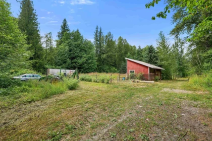 Front Yard Photo of 1985 Highway 99, Pemberton, BC
