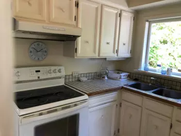 Kitchen Photo of 4405 Marine Drive, West Vancouver, BC