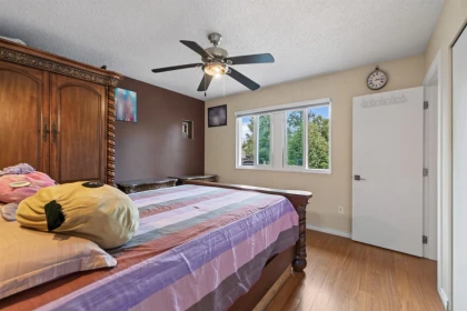 Hallway Photo of 9441 132a Street, Surrey, BC
