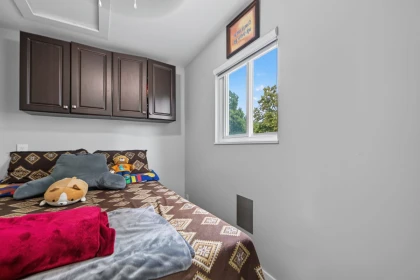 Mudroom Photo of 9441 132a Street, Surrey, BC