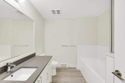 Hallway Photo of 116 15351 101 Avenue, Surrey, BC
