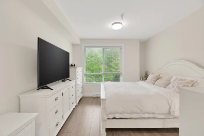 Mudroom Photo of 116 15351 101 Avenue, Surrey, BC