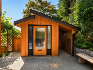 Garden / Landscaping Photo of 2940 Dresden Way, North Vancouver, BC