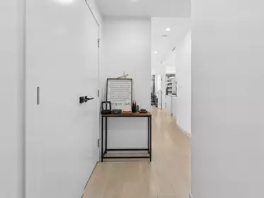 Entry Foyer Photo of 1807 6098 Station Street, Burnaby, BC