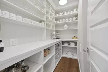 Walk-In Closet Photo of 13891 232a Street, Maple Ridge, BC