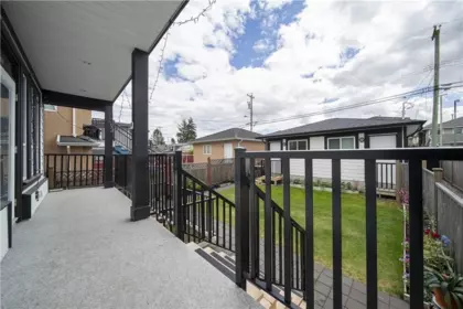 Outdoor Deck Photo of 2216 Mannering Avenue, Vancouver, BC
