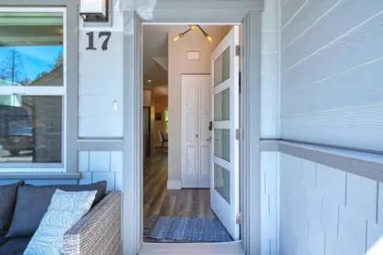 17 950 Woodsworth Road, Gibsons, BC, Gibsons — Townhouse for sale
