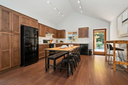 1835 Cherry Tree Lane, Lindell Beach, BC, Lindell Beach — Single Family Residence for sale