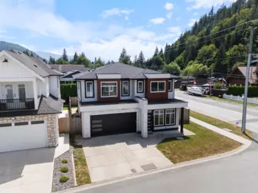 860 Willow Place, Harrison Hot Springs, BC, Harrison Hot Springs — Single Family Residence for sale