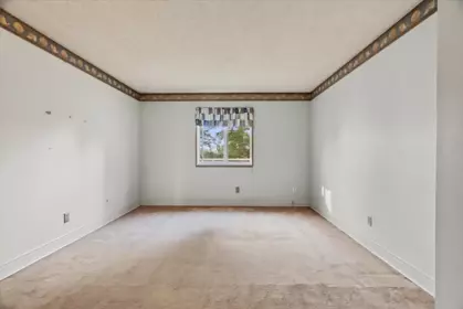 Entry Foyer Photo of 201 13863 100 Avenue, Surrey, BC