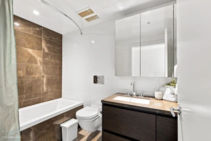 Primary Bathroom Photo of 507 1571 W 57th Avenue, Vancouver, BC
