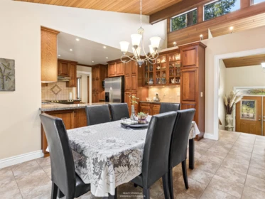 Breakfast Nook Photo of 6843 Dover Place, Delta, BC