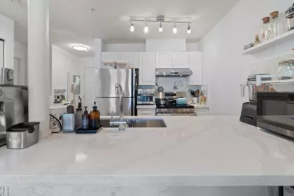211 3628 Rae Avenue, Vancouver, BC, Vancouver — Apartment/Condo for sale