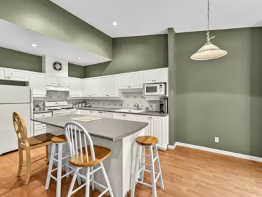 Kitchen Island Photo of 10 15168 22nd Avenue, Surrey, BC