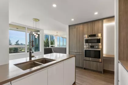 Breakfast Nook Photo of 1001 1441 Johnston Road, White Rock, BC