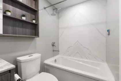 Hot Tub / Spa Photo of 1001 1441 Johnston Road, White Rock, BC