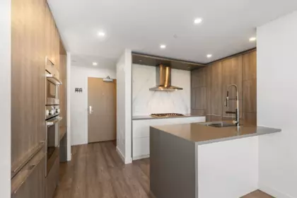 Kitchen Photo of 1001 1441 Johnston Road, White Rock, BC