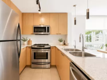 Kitchen Island Photo of 701 39 Sixth Street, New Westminster, BC