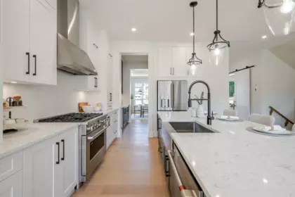 Kitchen Island Photo of 20886 34a Avenue, Langley, BC