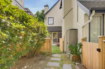 Garden / Landscaping Photo of 4 4890 48 Avenue, Delta, BC