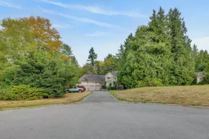 Backyard Photo of 17588 28 Avenue, Surrey, BC