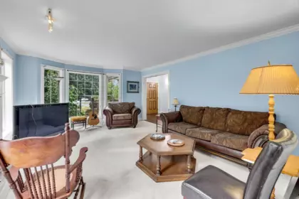 Dining Area Photo of 17588 28 Avenue, Surrey, BC