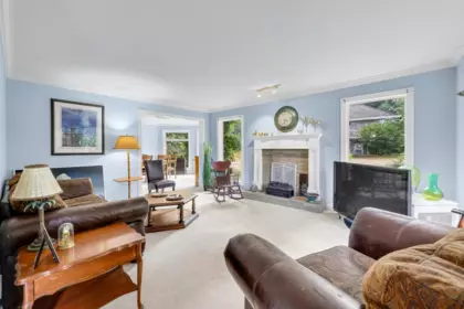 Family Room Photo of 17588 28 Avenue, Surrey, BC