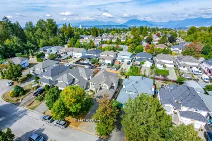 Fitness Center Photo Near 15467 109a Avenue, Surrey, BC