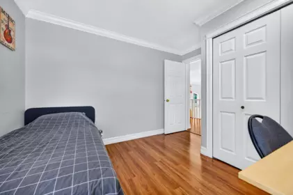 Hallway Photo of 15467 109a Avenue, Surrey, BC