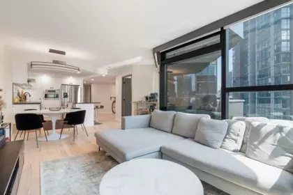 710 1050 Burrard Street, Vancouver, BC, Vancouver — Apartment/Condo for sale