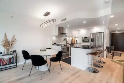 710 1050 Burrard Street, Vancouver, BC, Vancouver — Apartment/Condo for sale