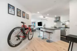 710 1050 Burrard Street, Vancouver, BC