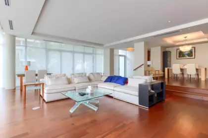 Family Room Photo of 1582 Homer Mews, Vancouver, BC