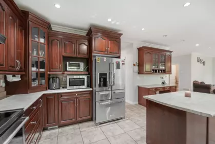 Walk-In Closet Photo of 8032 Melburn Drive, Mission, BC