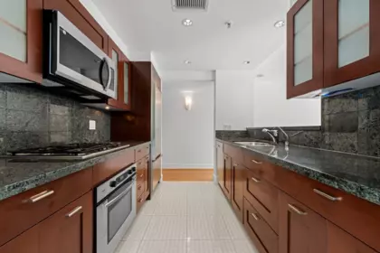 Kitchen Photo of 505 590 Nicola Street, Vancouver, BC
