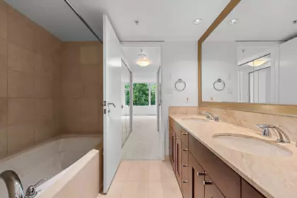 Mudroom Photo of 505 590 Nicola Street, Vancouver, BC
