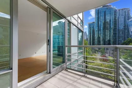 Primary Bathroom Photo of 505 590 Nicola Street, Vancouver, BC