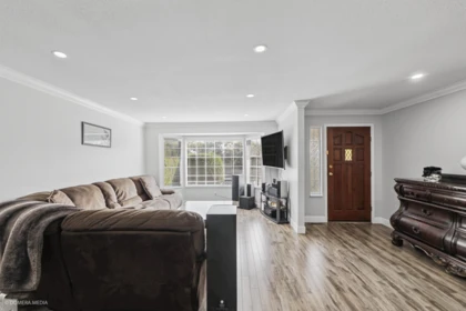 Kitchen Island Photo of 6165 192 Street, Surrey, BC