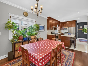 Kitchen Island Photo of 5502 Dundee Street, Vancouver, BC