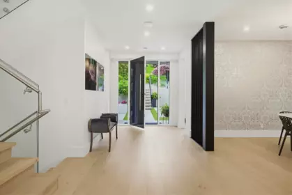 919 E 4th Street, North Vancouver, BC, North Vancouver — Single Family Residence for sale