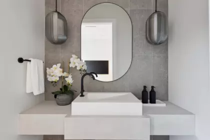 Guest Bathroom Photo of 3 2017 E 23rd Avenue, Vancouver, BC