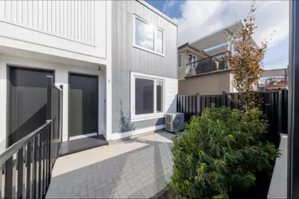 Garden / Landscaping Photo of 4 3268 E 18 Avenue, Vancouver, BC