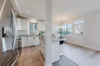 Kitchen Island Photo of 21161 79a Avenue, Langley, BC