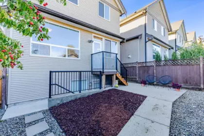 Swimming Pool Photo of 21161 79a Avenue, Langley, BC
