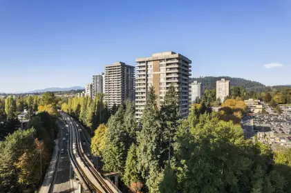 2202 3771 Bartlett Court, Burnaby, BC, Burnaby — Apartment/Condo for sale
