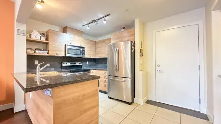 213 6628 120 Street, Surrey, BC, Surrey — Apartment/Condo for sale